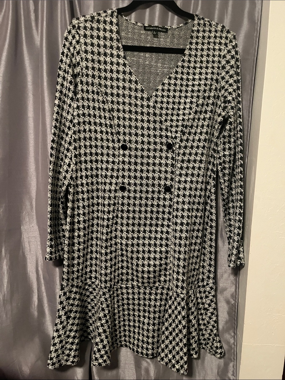 Black and White Houndstooth Long Sleeve V-Neck Dress